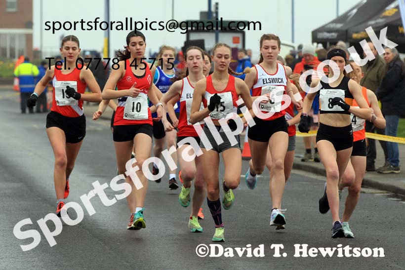 Womens under-17s 5k, 2023 Northern Mens 12 stage and Womens 6 Stage Relays and Young Athletes, Redcar. Photo: David T. Hewitson/Sports for All Pics